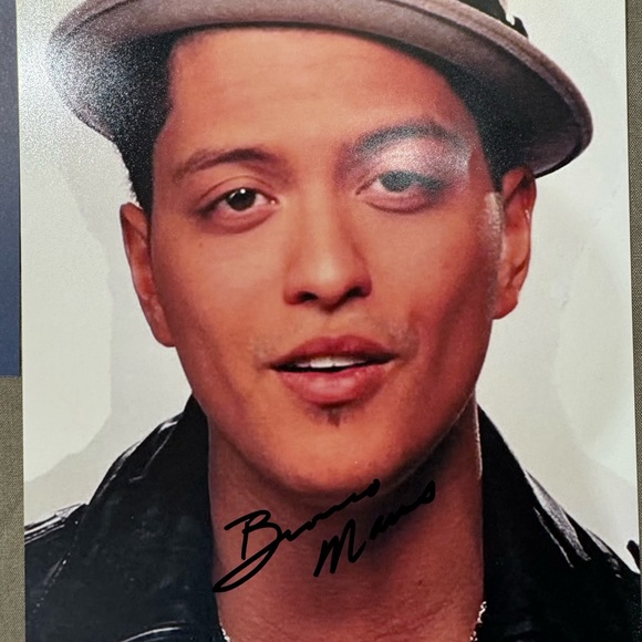 Genuine  bruno mars signed autograph photo - Picture 5 of 7